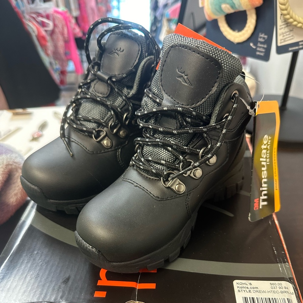 NEW Boys Size 1 Deer Stags boots with Thinsulate